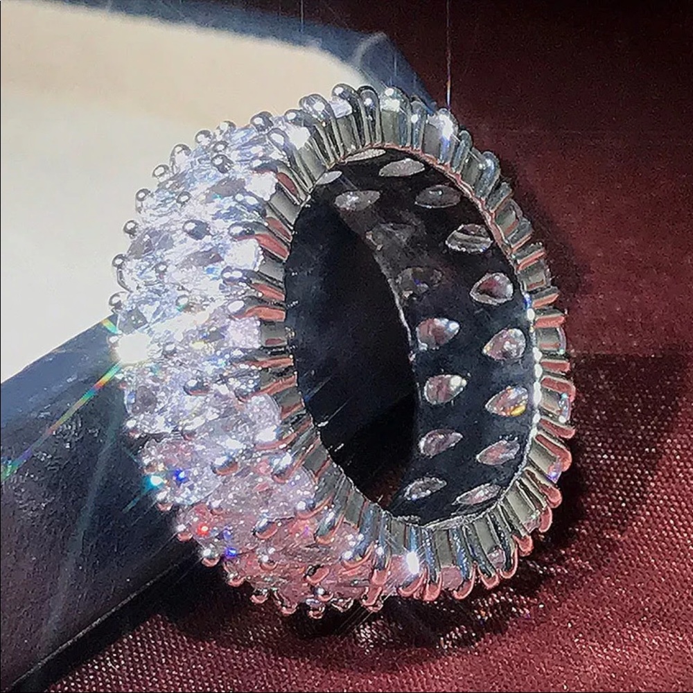 NEW ETERNITY 925 STERLING SILVER BAND RING, CUTE RING, SHINY RING. - Picture 3 of 6